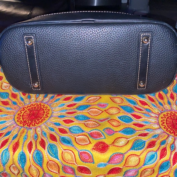 Dooney & Bourke black leather purse. - Picture 9 of 9